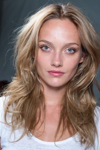 Natural eye makeup: Ιδέες για να υιοθετήσεις το πιο φυσικό μακιγιάζ του καλοκαιριού Natural eye makeup: Ιδέες για να υιοθετήσεις το πιο φυσικό μακιγιάζ του καλοκαιριού