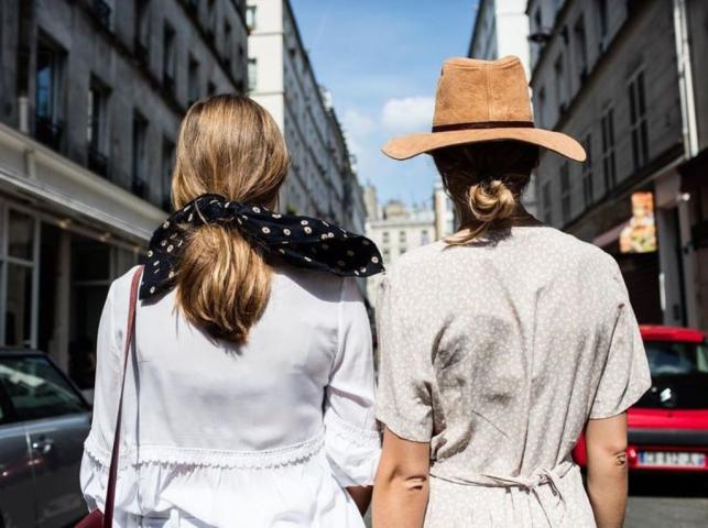 Από το street style στην παραλία: Αυτά τα ponytails θα σε πάνε παντού Από το street style στην παραλία: Αυτά τα ponytails θα σε πάνε παντού