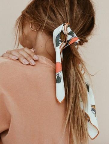 Από το street style στην παραλία: Αυτά τα ponytails θα σε πάνε παντού Από το street style στην παραλία: Αυτά τα ponytails θα σε πάνε παντού