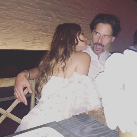 Sofia Vergara: Η τούρτα των γενεθλίων της ήταν ασορτί με το φόρεμά της Sofia Vergara: Η τούρτα των γενεθλίων της ήταν ασορτί με το φόρεμά της