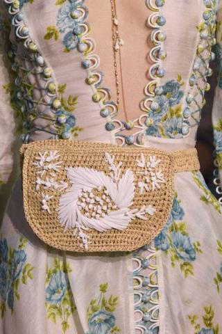Οι crochet bags έχουν τη boho-vintage τάση που θα λατρέψεις φέτος Οι crochet bags έχουν τη boho-vintage τάση που θα λατρέψεις φέτος