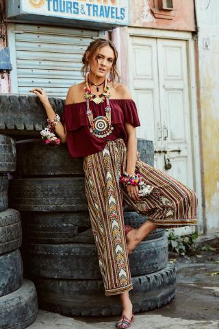 Style inspo: Οι boho πινελιές στο summer look και πώς να τις υιοθετήσεις Style inspo: Οι boho πινελιές στο summer look και πώς να τις υιοθετήσεις