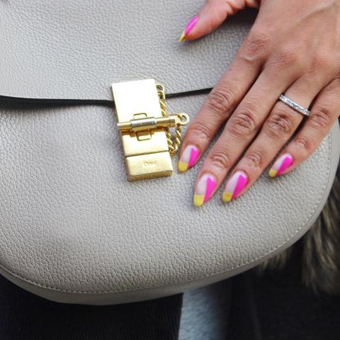 8 αναπάντεχοι τρόποι να χρησιμοποιήσεις το κίτρινο στο μανικιούρ σου 8 αναπάντεχοι τρόποι να χρησιμοποιήσεις το κίτρινο στο μανικιούρ σου