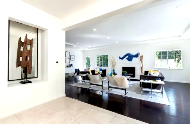 Θα έδινες 2,05 εκατομμύρια δολάρια για να αγοράσεις το σπίτι του Jared Leto; Θα έδινες 2,05 εκατομμύρια δολάρια για να αγοράσεις το σπίτι του Jared Leto;