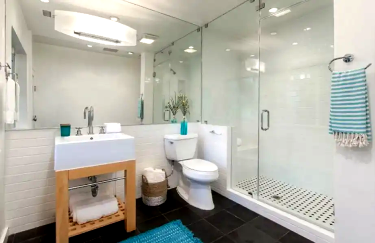 Θα έδινες 2,05 εκατομμύρια δολάρια για να αγοράσεις το σπίτι του Jared Leto; Θα έδινες 2,05 εκατομμύρια δολάρια για να αγοράσεις το σπίτι του Jared Leto;