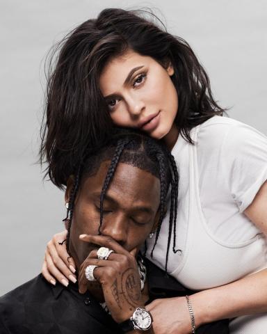 Το πρώτο εξώφυλλο της Kylie Jenner με τον Travis Scott – Ποιος φοβάται την κατάρα των Kardashians; Το πρώτο εξώφυλλο της Kylie Jenner με τον Travis Scott – Ποιος φοβάται την κατάρα των Kardashians;