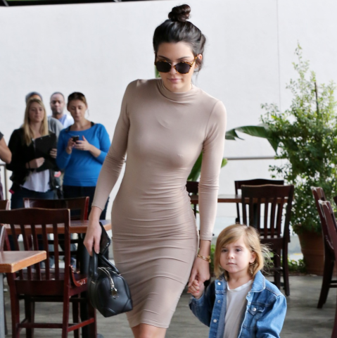 Kendall Jenner: Δεν έχουμε λόγια για την πλαστική επέμβαση που έκανε μόδα Kendall Jenner: Δεν έχουμε λόγια για την πλαστική επέμβαση που έκανε μόδα