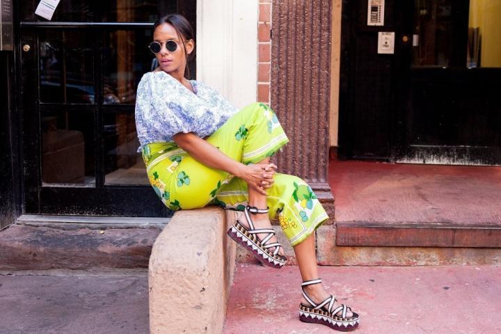 Puff sleeves: Το microtrend που λατρεύουν τα IT girls και θες να δοκιμάσεις Puff sleeves: Το microtrend που λατρεύουν τα IT girls και θες να δοκιμάσεις