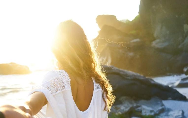 5 προϊόντα που θα προστατεύσουν τα μαλλιά σου από τον ήλιο 5 προϊόντα που θα προστατεύσουν τα μαλλιά σου από τον ήλιο