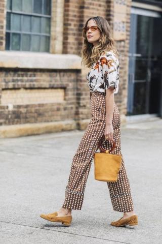 Οι πιο stylish συνδυασμοί που μπορείς να κάνεις με το πουά Οι πιο stylish συνδυασμοί που μπορείς να κάνεις με το πουά