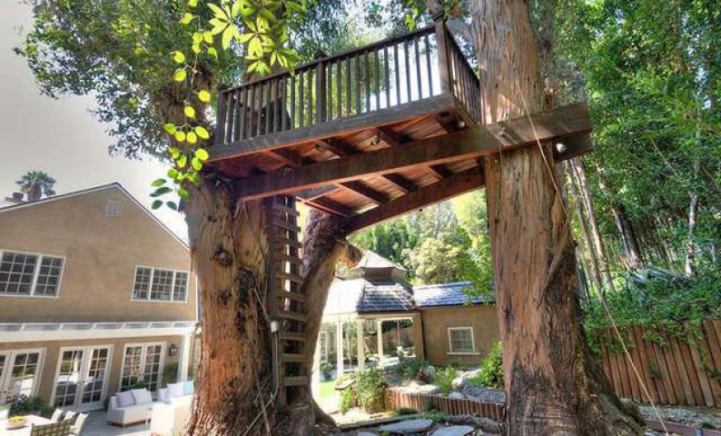 Η έπαυλη της Adele στο Beverly Hills κοστίζει μόλις (!) 10 εκατομμύρια δολάρια Η έπαυλη της Adele στο Beverly Hills κοστίζει μόλις (!) 10 εκατομμύρια δολάρια