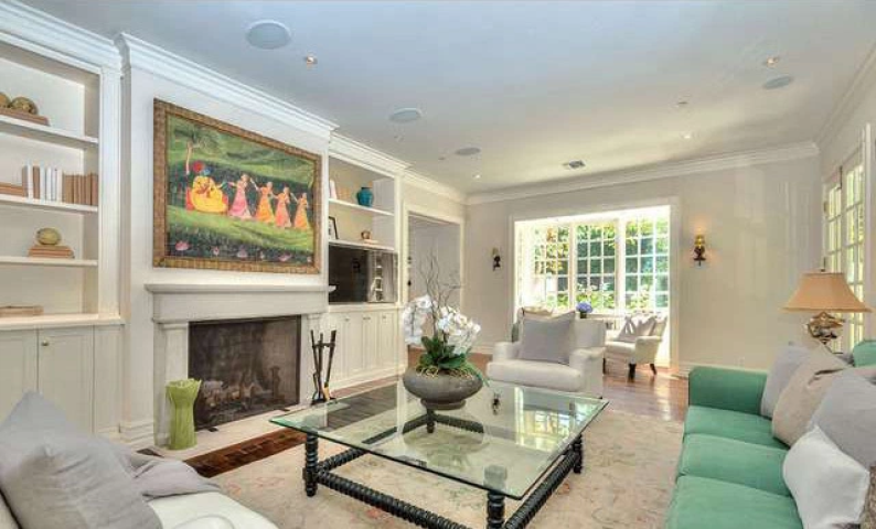 Η έπαυλη της Adele στο Beverly Hills κοστίζει μόλις (!) 10 εκατομμύρια δολάρια Η έπαυλη της Adele στο Beverly Hills κοστίζει μόλις (!) 10 εκατομμύρια δολάρια