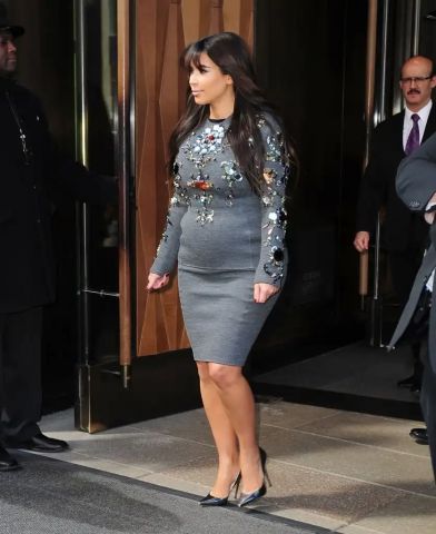 Μα τι σκεφτόταν; Τα 15 χειρότερα outfits που φόρεσε ποτέ η Kim Kardashian Μα τι σκεφτόταν; Τα 15 χειρότερα outfits που φόρεσε ποτέ η Kim Kardashian