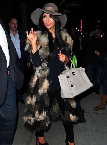 Μα τι σκεφτόταν; Τα 15 χειρότερα outfits που φόρεσε ποτέ η Kim Kardashian Μα τι σκεφτόταν; Τα 15 χειρότερα outfits που φόρεσε ποτέ η Kim Kardashian