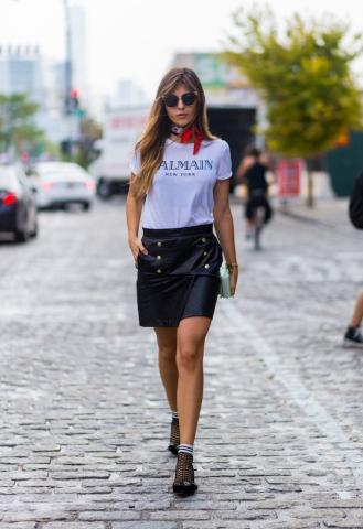 Fall trend: Οι κάλτσες γίνονται το επίκεντρο των fashionable εμφανίσεων Fall trend: Οι κάλτσες γίνονται το επίκεντρο των fashionable εμφανίσεων