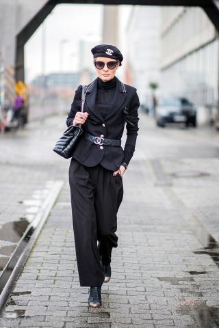 Το αξεσουάρ που φορέθηκε τον περσινό χειμώνα και θα συνεχίσει αυτή τη σεζόν Το αξεσουάρ που φορέθηκε τον περσινό χειμώνα και θα συνεχίσει αυτή τη σεζόν