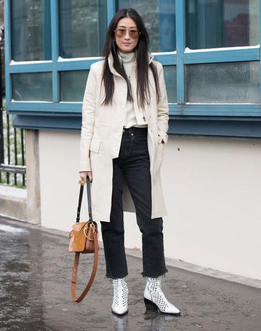 Denim pants: Οι τάσεις στο αγαπημένο σου παντελόνι που θα φορεθούν το φθινόπωρο Denim pants: Οι τάσεις στο αγαπημένο σου παντελόνι που θα φορεθούν το φθινόπωρο