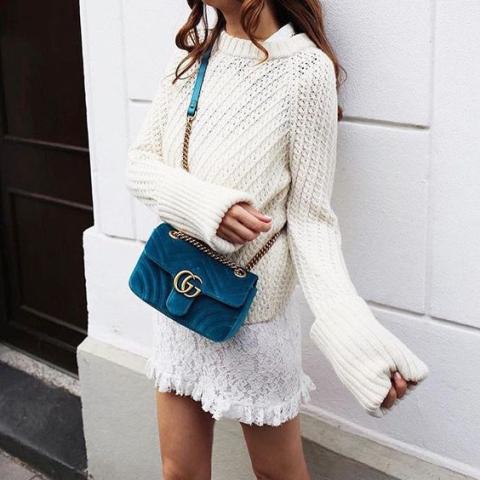 Velvet bag: Η τάση στις τσάντες που θα σε απασχολήσει αρκετά τη νέα σεζόν Velvet bag: Η τάση στις τσάντες που θα σε απασχολήσει αρκετά τη νέα σεζόν