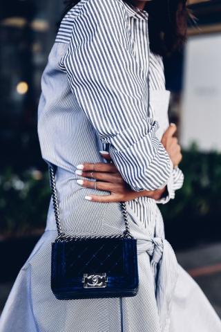 Velvet bag: Η τάση στις τσάντες που θα σε απασχολήσει αρκετά τη νέα σεζόν Velvet bag: Η τάση στις τσάντες που θα σε απασχολήσει αρκετά τη νέα σεζόν