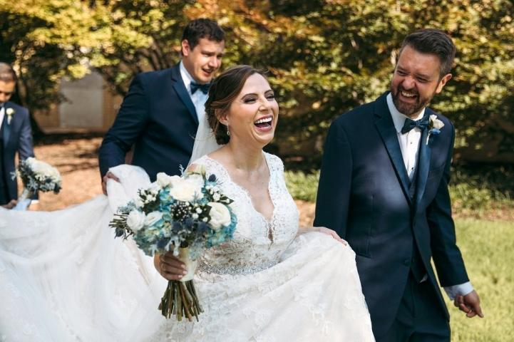 Love Not Lost: Γνωρίστηκαν σαν παιδιά που πάλευαν με τον καρκίνο, επιβίωσαν και παντρεύτηκαν Love Not Lost: Γνωρίστηκαν σαν παιδιά που πάλευαν με τον καρκίνο, επιβίωσαν και παντρεύτηκαν