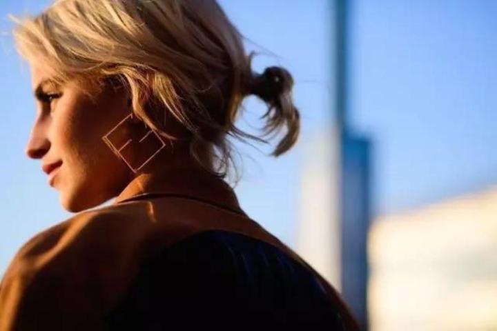 3 τάσεις που μένουν εκτός αυτή τη σεζόν και αυτές που θα τις αντικαταστήσουν 3 τάσεις που μένουν εκτός αυτή τη σεζόν και αυτές που θα τις αντικαταστήσουν