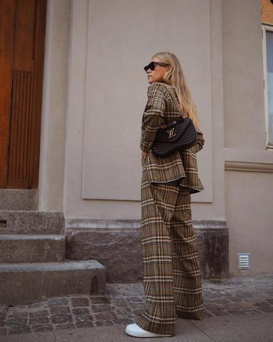 Οι πιο κομψοί τρόποι να φορέσεις το καρώ το φθινόπωρο Οι πιο κομψοί τρόποι να φορέσεις το καρώ το φθινόπωρο