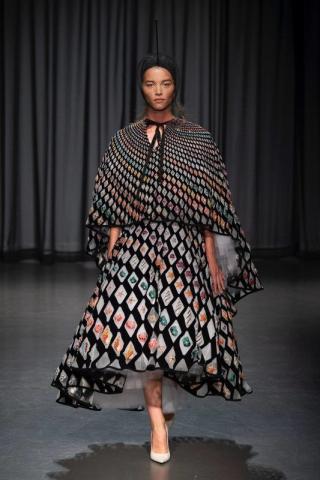 Η υπέροχη Μary Katrantzou ανεβάζει τον πήχη σε άλλο στιλιστικό level Η υπέροχη Μary Katrantzou ανεβάζει τον πήχη σε άλλο στιλιστικό level