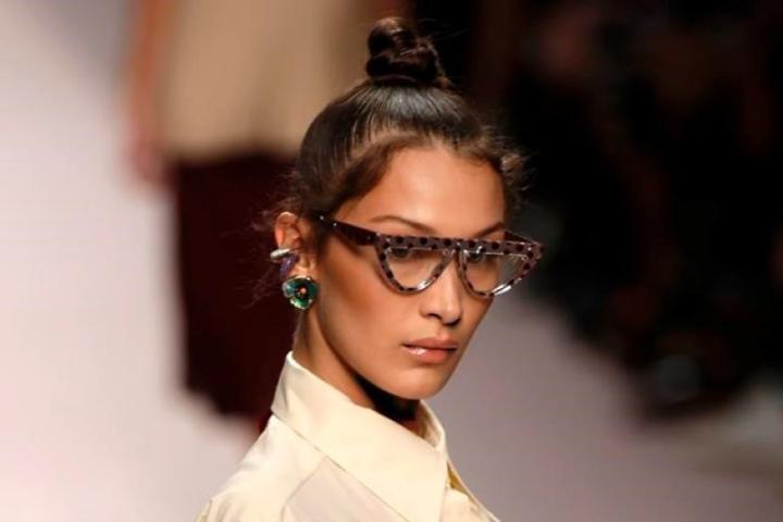 Αυτό είναι το χτένισμα που κρατάμε από την εβδομάδα μόδας στο Μιλάνο Αυτό είναι το χτένισμα που κρατάμε από την εβδομάδα μόδας στο Μιλάνο