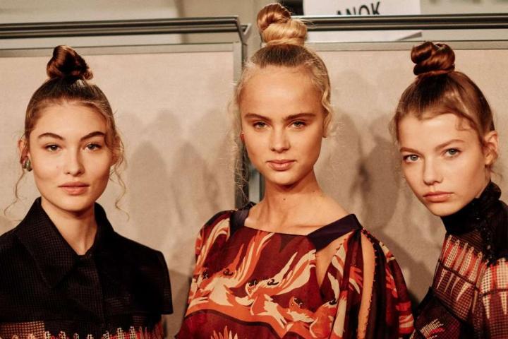 Αυτό είναι το χτένισμα που κρατάμε από την εβδομάδα μόδας στο Μιλάνο Αυτό είναι το χτένισμα που κρατάμε από την εβδομάδα μόδας στο Μιλάνο