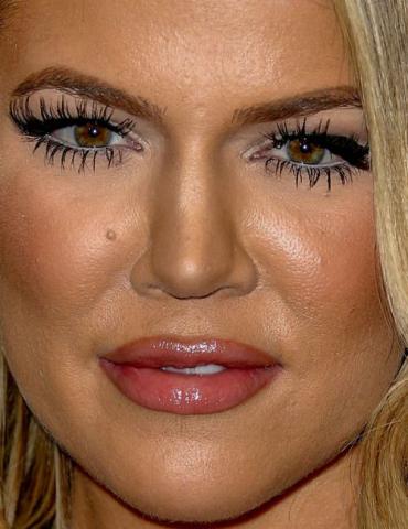 10 + 1 celebrities στα close-ups που αποδεικνύουν πως κανείς δεν είναι τέλειος 10 + 1 celebrities στα close-ups που αποδεικνύουν πως κανείς δεν είναι τέλειος