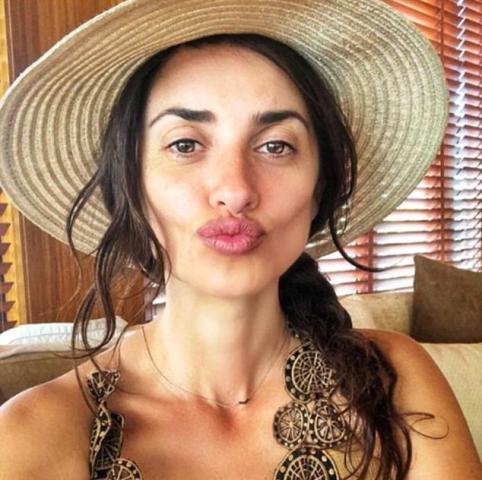 Οι φορές που η Penelope Cruz εντυπωσίασε στην make-up free version της Οι φορές που η Penelope Cruz εντυπωσίασε στην make-up free version της