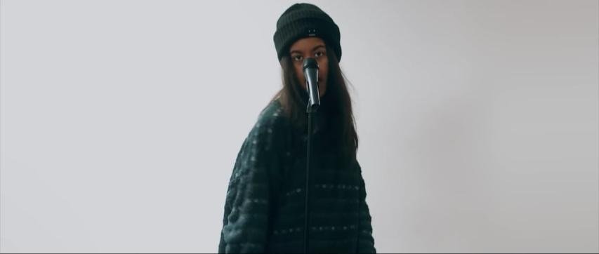 Η μεγάλη κόρη του Ομπάμα παίζει σε βιντεοκλίπ – Τελικά δεν είναι τόσο ντροπαλή Η μεγάλη κόρη του Ομπάμα παίζει σε βιντεοκλίπ – Τελικά δεν είναι τόσο ντροπαλή