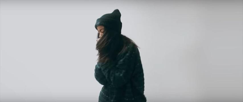 Η μεγάλη κόρη του Ομπάμα παίζει σε βιντεοκλίπ – Τελικά δεν είναι τόσο ντροπαλή Η μεγάλη κόρη του Ομπάμα παίζει σε βιντεοκλίπ – Τελικά δεν είναι τόσο ντροπαλή