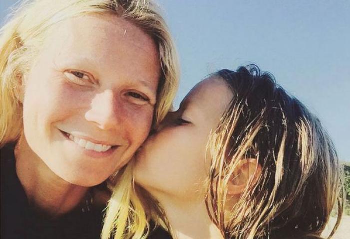 10 φορές που η Gwyneth Paltrow φωτογραφήθηκε χωρίς ίχνος μακιγιάζ 10 φορές που η Gwyneth Paltrow φωτογραφήθηκε χωρίς ίχνος μακιγιάζ