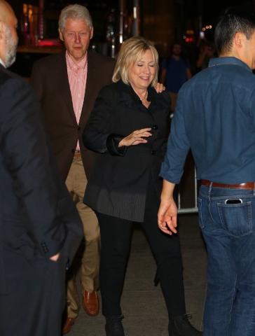 Ο Bill & η Hillary Clinton πήγαν σε συναυλία της Christina Aguilera Ο Bill & η Hillary Clinton πήγαν σε συναυλία της Christina Aguilera