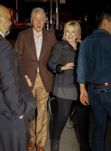 Ο Bill & η Hillary Clinton πήγαν σε συναυλία της Christina Aguilera Ο Bill & η Hillary Clinton πήγαν σε συναυλία της Christina Aguilera