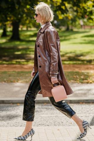 Mini bags: Το trend που έχει απογειωθεί στο street style και θα λατρέψεις κι εσύ Mini bags: Το trend που έχει απογειωθεί στο street style και θα λατρέψεις κι εσύ