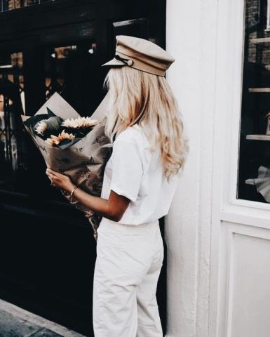 Baker boy hat: Το αξεσουάρ που κάνει εντελώς ξεχωριστό το look σου Baker boy hat: Το αξεσουάρ που κάνει εντελώς ξεχωριστό το look σου