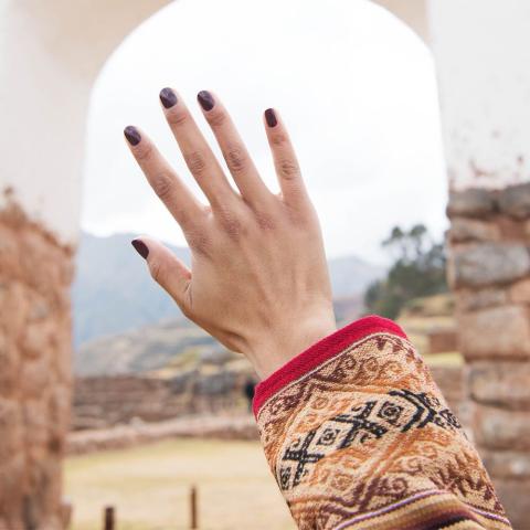 Η πιο φθινοπωρινή απόχρωση για το μανικιούρ σου Η πιο φθινοπωρινή απόχρωση για το μανικιούρ σου