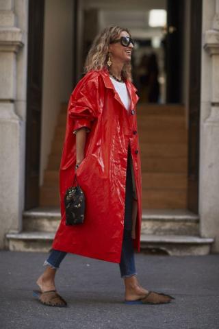 Ετοιμάσου να εντυπωσιάσεις με ένα vinyl πανωφόρι αυτό τον χειμώνα Ετοιμάσου να εντυπωσιάσεις με ένα vinyl πανωφόρι αυτό τον χειμώνα