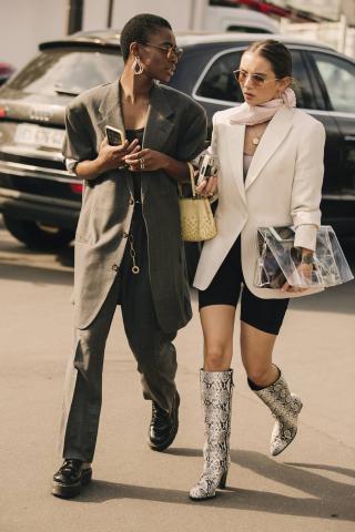 Πώς φοράνε το κοστούμι στο street style αγαπημένα fashion girls Πώς φοράνε το κοστούμι στο street style αγαπημένα fashion girls