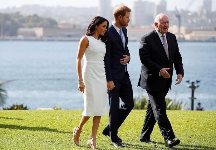 Meghan Markle: Οι πρώτες φωτογραφίες της μετά την ανακοίνωση της εγκυμοσύνης Meghan Markle: Οι πρώτες φωτογραφίες της μετά την ανακοίνωση της εγκυμοσύνης