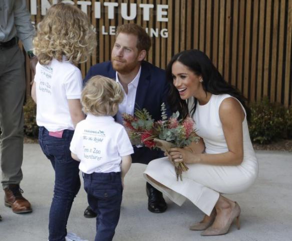 Meghan Markle: Οι πρώτες φωτογραφίες της μετά την ανακοίνωση της εγκυμοσύνης Meghan Markle: Οι πρώτες φωτογραφίες της μετά την ανακοίνωση της εγκυμοσύνης