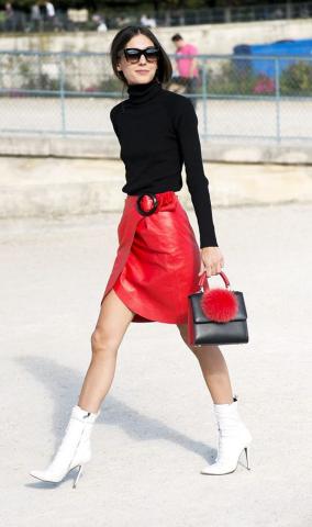 Τα outfits που θα σε πείσουν ότι φέτος χρειάζεσαι ένα μαύρο ζιβάγκο Τα outfits που θα σε πείσουν ότι φέτος χρειάζεσαι ένα μαύρο ζιβάγκο