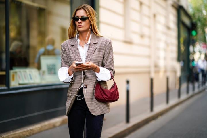 Γιατί πρέπει φέτος να επενδύσεις σε ένα blazer Γιατί πρέπει φέτος να επενδύσεις σε ένα blazer
