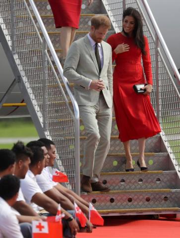 Συνέβη αυτό και διαπιστώσαμε ότι η Meghan Markle φοράει τα ρούχα άπλυτα Συνέβη αυτό και διαπιστώσαμε ότι η Meghan Markle φοράει τα ρούχα άπλυτα