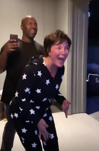 Δεν θα πιστέψεις τι δώρο πήρε η Kylie Jenner στη μητέρα της για τα γενέθλιά της Δεν θα πιστέψεις τι δώρο πήρε η Kylie Jenner στη μητέρα της για τα γενέθλιά της