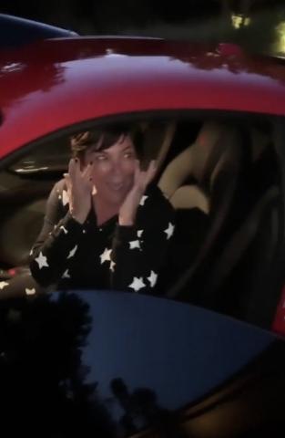 Δεν θα πιστέψεις τι δώρο πήρε η Kylie Jenner στη μητέρα της για τα γενέθλιά της Δεν θα πιστέψεις τι δώρο πήρε η Kylie Jenner στη μητέρα της για τα γενέθλιά της