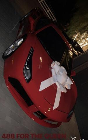 Δεν θα πιστέψεις τι δώρο πήρε η Kylie Jenner στη μητέρα της για τα γενέθλιά της Δεν θα πιστέψεις τι δώρο πήρε η Kylie Jenner στη μητέρα της για τα γενέθλιά της