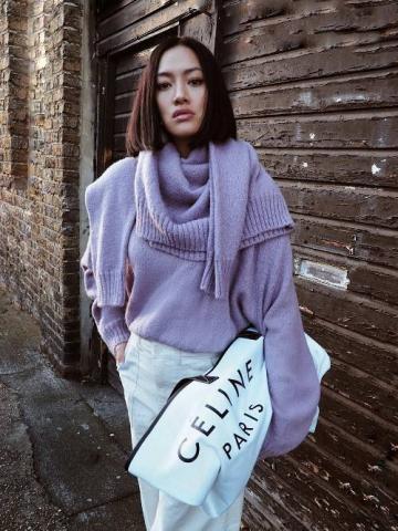 Υπάρχουν άπειροι τρόποι να φορέσεις το πουλόβερ σου και φέτος θα τους δοκιμάσεις όλους Υπάρχουν άπειροι τρόποι να φορέσεις το πουλόβερ σου και φέτος θα τους δοκιμάσεις όλους